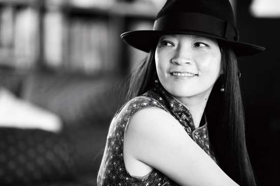 华人女作家虹影:不断出走与回归并寻找自己