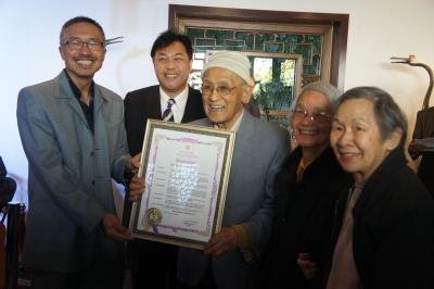 加拿大华埠百年裁缝店被定纪念日见证华人打拼史
