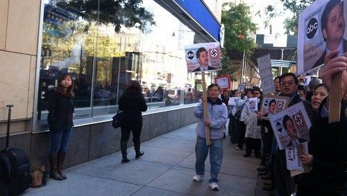 数百华人前往ABC总部抗议吁对辱华言论正式道歉