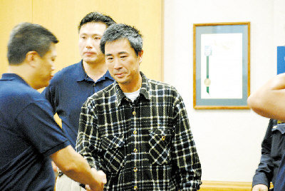 旧金山一华裔家庭遭车祸丧子亚裔警察伸援手捐款