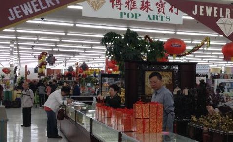 走亲访友、送礼拜年习俗不再美华人过年兴致降
