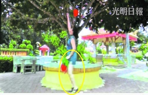 ��������Ů�峤����Ƭ��ָ��¶˫�ȴ������ˣ�ͼ��