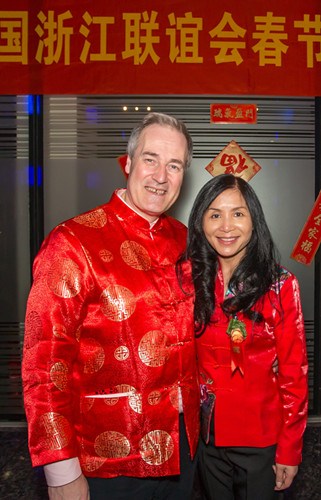 当华裔女性遇上异国情缘:理解对方文化为爱情加分