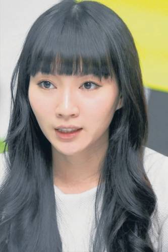 ��������ģ����Ƭ���ƻ���ľ��ɫ��ƬŮ���ǣ�ͼ��