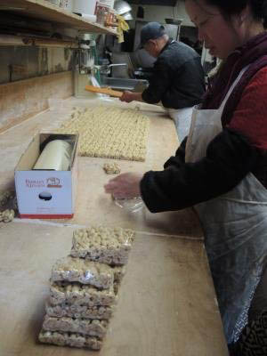 子女没兴趣纽约华裔忧食品手工制作手艺失传(图)