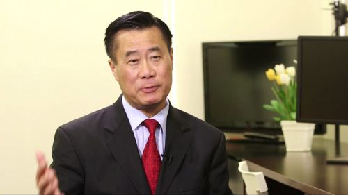 加州参议员余胤良涉公职腐败遭美联邦调查局起诉