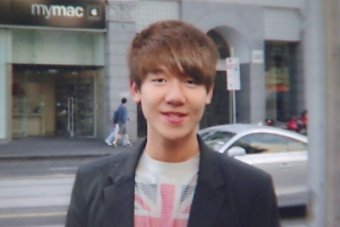 悉尼华裔少年嗑药跳楼案华裔同学无罪释放(图)