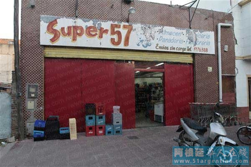 阿根廷拉普拉塔一华人超市被抢店主遭殴打(图)