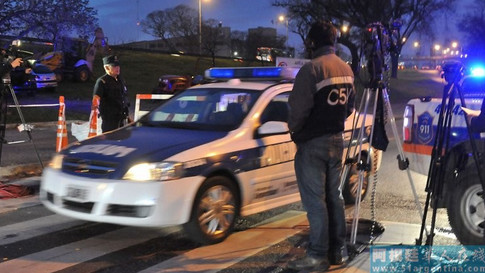 ����͢���˳��������ٵ���������ǹһ��һ�ˣ�ͼ��