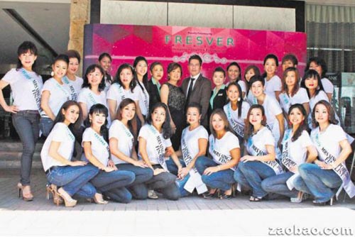 “新加坡夫人”选美华人新移民女性展现卓越风采