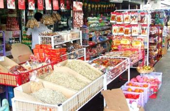 忧无力还贷大马华裔杂货店主冷对政府转型计划