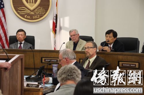 美国圣马力诺市长因向华人门前丢狗屎遭罚款(图)