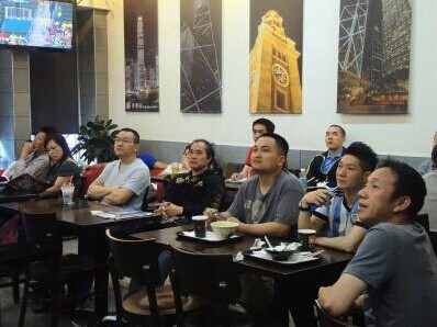 美华人球迷痴迷观看世界杯NBA总决赛受冷落(图)
