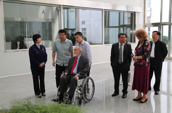 �����ǰ��ͳղķ˹������ķ��ͬ����Ϊ���˺���