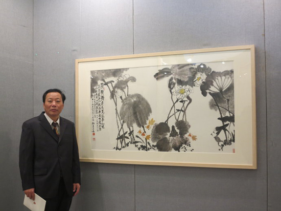 �����黭��κ��������Ļ��ں�������֮����