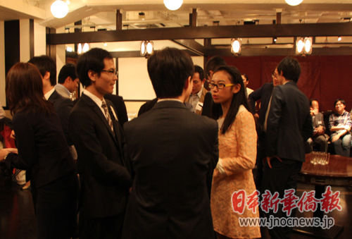在日华人白领齐聚一堂交流工作经验促进合作