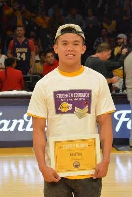 洛杉矶一华裔学生获杰出学生奖已获哈佛面试机会