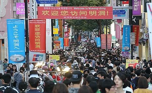 中国游客渐改首尔明洞商圈化妆品兴起餐饮没落
