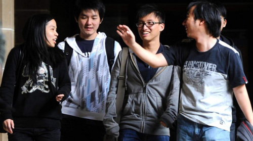 澳洲中国留学生积极做竞选义工助力华人参政(图)