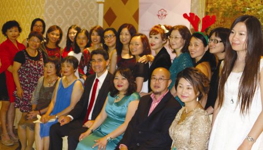 �Ĵ����ǻ���Ů�̻���ʥ��������Ա�����ݽ�