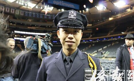 纽约华裔新警员毕业市长白思豪致辞遭抗议(图)