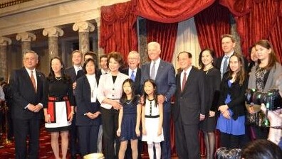 ����Ժ�����������ְ������С��Яȫ����ͦ��ͼ��