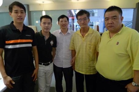 中国男子寻找大马亲人当地华媒助其圆梦(图)