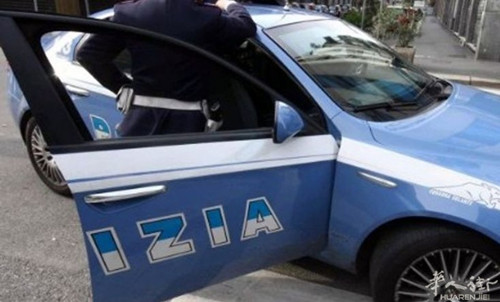 �����������Ů��Ħʦ��Ю�ֳô�ͽ�����������