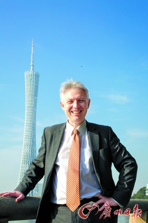 ����Ӣ��פ�������£�Ӣ����ӭ���������й�ѧ��