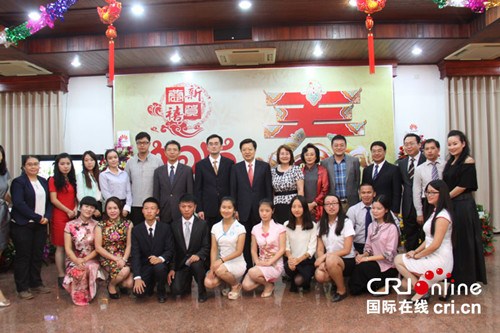中国驻老挝大使馆在万象举行新春招待会(图)