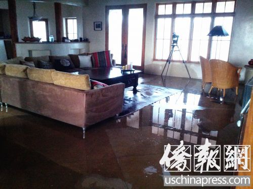 ŦԼ����Ů�Ӽ�ů���ܱ�����������ů��©ˮ����