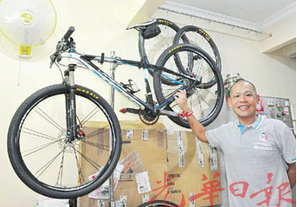 大马华裔电脑工程师热爱骑车成绩傲人获11个冠军
