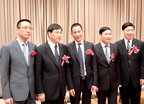 希腊华侨华人总会举行换届庆典徐羽任新会长(图)