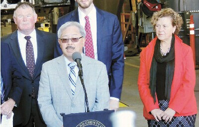 �ɽ�ɽ�����г������͵ǼǾ�ѡ���λ�����屳��