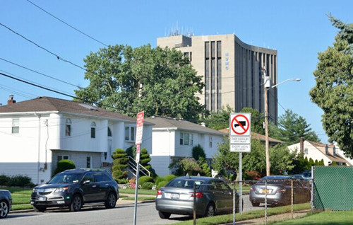 ��һ�����⾯���ɳ�׷���������ײ��һ����