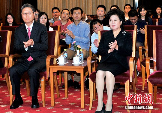 裘援平:抓住历史节点留住华人记忆