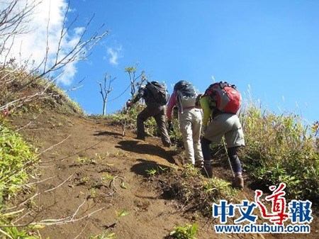 日华人登山迷路获警方直升机救援回忆惊险历程