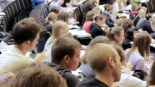难民危机冲击德国治安中国学生更倾向赴英留学