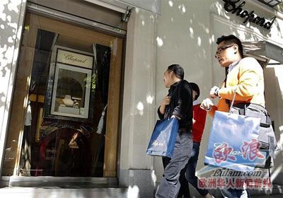 中国游客在西班牙被窃2000欧留学生助力抓获小偷