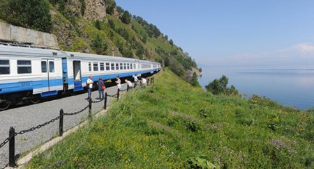 ��ý���й��ο��������𳵴�Խ����˹����