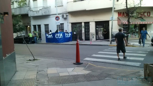 ����͢��������ǹ��һ��һ�˾�����ʵ����������