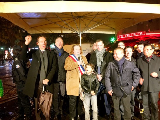 ���������ǻ��˵��ӭ�ѽڻ�������Ա��ͬ��ף