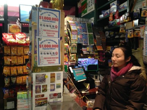 售出百万美元劲球彩票华人小店吸引顾客碰运气