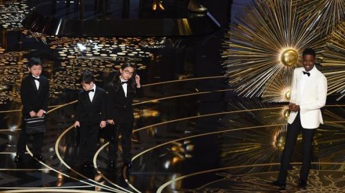 ���ᵼ����º��������������˹����Ǹ