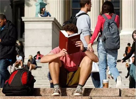 ������У�й�ѧ��¼ȡ���½������ء�˼ά������