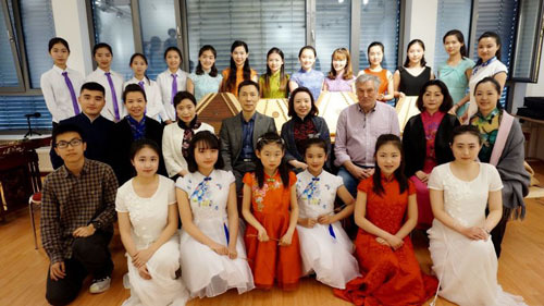 �й����ٻ�ʦ��ŷ��չ�������Ļ������Ʊ�֮��