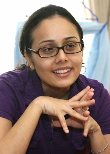 为当义工苦学中文大马华裔混血儿中文有趣又有用