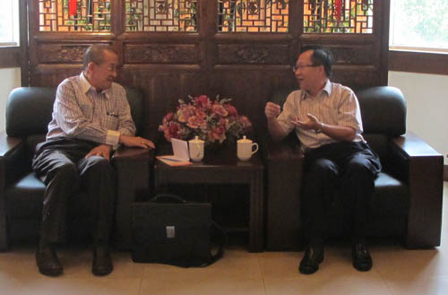 ӡ�ᶫצ�ۻ���ͳ�������ϯ���㶫�Ȱ�Ǣ̸����