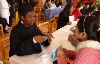 马达加斯加塔大孔子学院举办首届汉语人才招聘会
