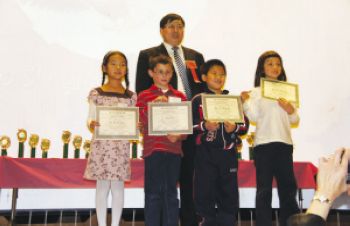 ���ڰ˽캺���ű�����Ļ�����¹�������ѧ����